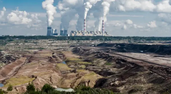 Elektrownia Bełchatów: Koniec ery węgla? Co dalej z gigantem?